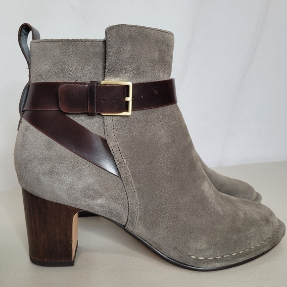 Clarks Cushion Spiced River Gray Suede Wooden Heeled Ankle Zip Boots - Size 8.5 - Picture 1 of 15